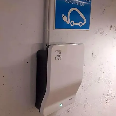 Hotel Piscine Independante Sans Vis A Vis Et Un Sans Acces Piscine 2 Possibilites Au Choix Avec Wifi Mudaison